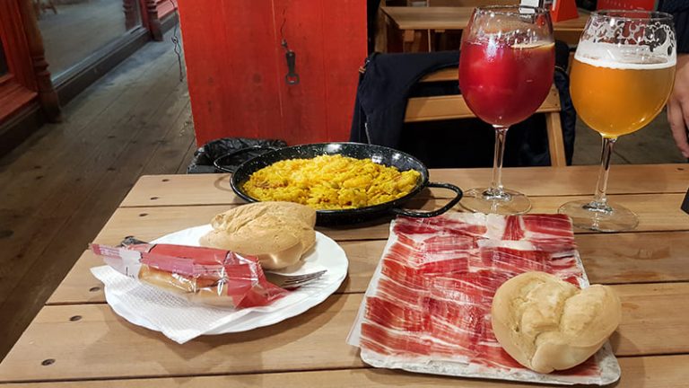 Dove mangiare a Siviglia: 5 ristoranti di tapas non turistici