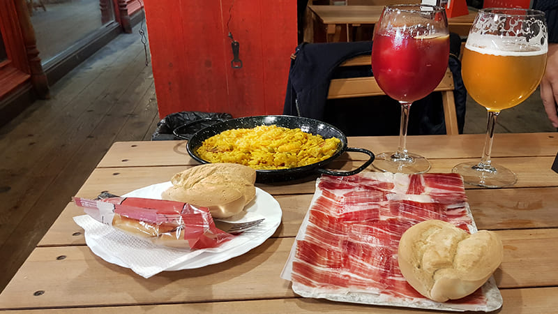 Dove mangiare a Siviglia: 5 ristoranti di tapas non turistici