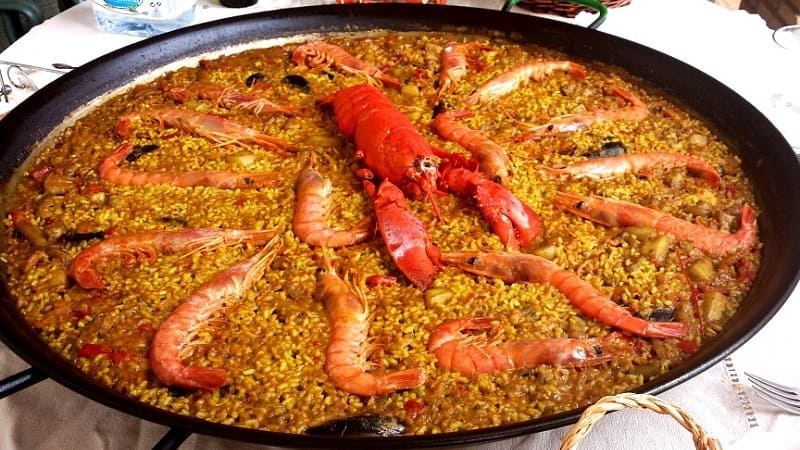 5 ristoranti dove mangiare la vera paella a Barcellona